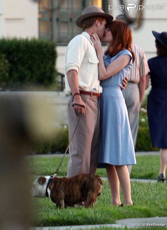 Ryan Gosling et Emma Stone amoureux pour une scène de  The Gangster Squad  à Los Angeles le 20 septembre 2011   