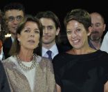 Caroline de Monaco et Sibylle Szaggars Redford assistent au lancement de l\'exposition Afternativelight, à Monaco, le 20 septembre 2011.