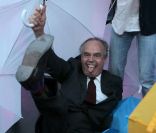 Frédéric Mitterrand : Plus cabotin que jamais pour la belle Blanca Li
