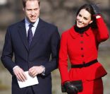 Le prince William et sa femme Catherine, duchesse de Cambridge (photo : lors de leur retour à St Andrews en février 2011), prenaient part le 24 septembre 2011 au mariage de leurs amis proches Harriet Colthurst et Thomas Sutton dans le Wiltshire. 