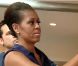 Michelle Obama, transformée en maçon du coeur, n'oublie pas son look