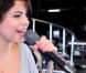 Selena Gomez dans le clip Middle of Nowhere .