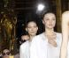 Miranda Kerr minimal-chic sur le podium de Stella McCartney à Parisl e 3 octobre 2011