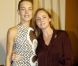 Natalia Vodianova et Stella McCartney en backstage du défilé