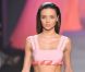 Miranda Kerr sur le podium Viktor & Rolf