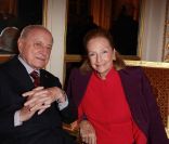 Pierre Bergé et Doris Brynner lors du dîner organisé par l'ANDAM, le 5 octobre 2011.