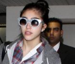 Lourdes Leon utilise ses lunettes de vue tel un accessoire de mode pointu ! 