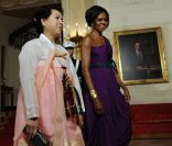 Michelle Obama et son homologue sud-coréenne Kim Yon-ok  lors du dîner d\'état organisé en l\'honneur du président sud-coréen à  Washington le 13 octobre 2011