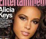 La chanteuse Alicia Keys en couverture d'Entertainment Weekly. Novembre 2007. 