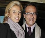 Emmanuel de Brantes et une amie lors de la générale du On Alone Man Show de Pascal Légitimus au Palace à Paris le 17 octobre 2011  
