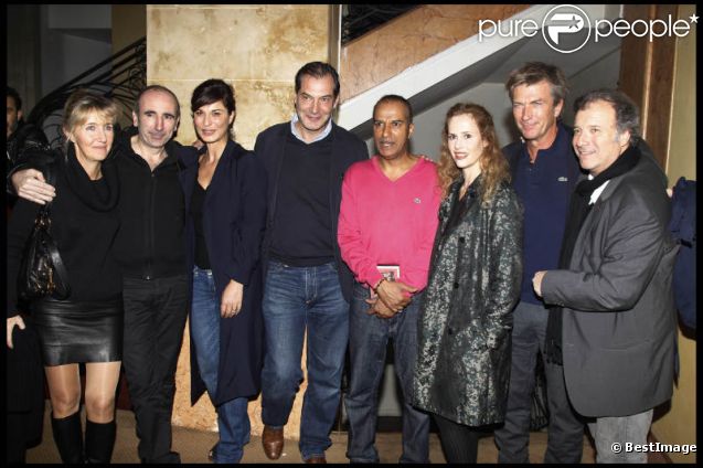 Sylvie Bourgeois et son mari Philippe Harel, Hélène Médigue et son mari Samuel Labarthe, Pascal Légitimus, Florence Darel, Philippe Caroit, Daniel Russo lors de la générale du On Alone Man Show de Pascal Légitimus au Palace à Paris le 17 octobre 2011