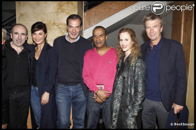 Philippe Harel, Hélène Médigue et son mari Samuel Labarthe, Pascal Légitimus, Florence Darel, Philippe Caroit lors de la générale du On Alone Man Show de Pascal Légitimus au Palace à Paris le 17 octobre 2011