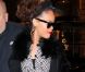 La chanteuse Rihanna s'offre un dîner à l'Avenue à Paris le 18 octobre 2011, deux jours avant son premier concert à Paris Bercy