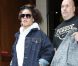 Rihanna sort de son hôtel parisien le 19 octobre 2011 pour se rendre à Lyon où elle donne un concert le soir même