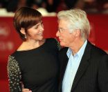 Richard Gere et Carey Lowell, si complices, au festival de Rome pour la projection des  Moissons du ciel  de Terrence Malick, le 3 novembre 2011.