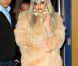 Lady Gaga dans une fourrure saumon à Londres le 1er novembre 2011