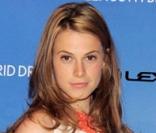 Elettra Rossellini fait la promotion de la nouvelle Lexus