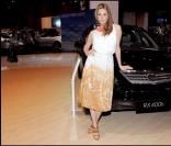 Elettra Rossellini fait la promotion de la nouvelle Lexus