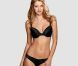 Elisabeth van Tergouw en tout simplicité dans ses sous-vêtements noirs pour HunkeMöller