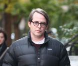 Matthew Broderick se promène à New York. Le vendredi 11 novembre 2011