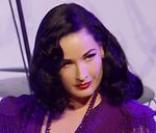 Dita Von Teese, un show très chaud pour faire monter les enchères !