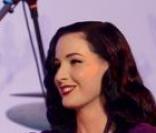Dita Von Teese, un show très chaud pour faire monter les enchères !