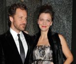 Peter Sarsgaard et Maggie Gyllenhall lors de l\'ouverture de l\'hôtel Armani à Milan le 10 novembre 2011