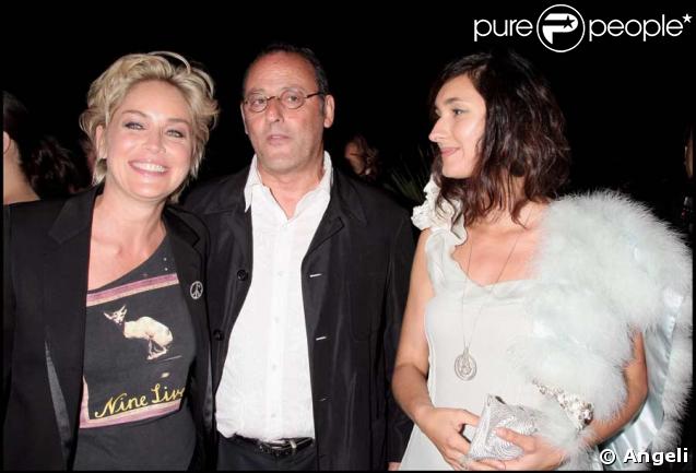 Soirée Dior-Elle à l'Eden Roc : Sharon Stone, Jean Réno et sa femme Zoria
