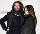 Frédéric Beigbeder et Lara à l\'avant-première de Carnage, le 20 novembre 2011 à Paris.