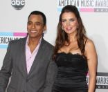 Jon Secada et Sandra Vidal le 20 novembre 2011 à Los Angeles pour les American Music Awards