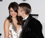 Selena Gomez et Justin Bieber le 20 novembre 2011 à Los Angeles pour les American Music Awards