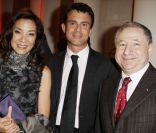 Michelle Yeoh, Manuel Valls et Jean Todt lors du cocktail organisé pour la présentation du film The Lady à Paris au Park Hyatt le 22 novembre 2011