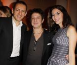 Dany Boon, Eric Serra et Yaël Boon, lors du cocktail organisé pour la présentation du film The Lady à Paris au Park Hyatt le 22 novembre 2011