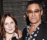 Ana Girardot et Gérard Lanvin lors de l'avant-première du film Les Lyonnais à Paris le 27 novembre 2011