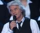 Daniel Guichard sur le plateau de Champs-Elysées , émission diffusée le samedi 26 novembre sur France 2.