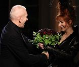 Mylène Farmer et Jean-Paul Gaultier à Paris, le 6 juillet 2011.