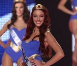 Delphine Wespiser, en maillot une pièce Wonder Woman, lors de l'élection de Miss France 2012, le samedi 3 décembre 2011.