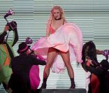 Britney Spears se produit à Mexico (Mexique), le samedi 3 décembre 2011.