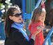 Jennifer Garner, enceinte, profite de ses filles Violet et Seraphina passent l'après-midi dans un parc de Santa Monicale 4 décembre 2011 