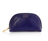  
  Mon vanity pour une grande soirée.  
  
 Trousse Smythson 
  
 
