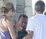 George Clooney continue son week-end de Thanksgiving avec sa petite amie Stacy Keibler au Mexique à la fin du mois de novembre 2011