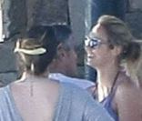 <p>George Clooney ne peut plus quitter sa belle Stacy Keibler des yeux lors de leur week-end de Thanksgiving au Mexique à la fin du mois de novembre 2011</p>
