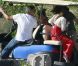George Clooney prend le volant pour conduire sa belle Stacy Keibler et ses amis durant son week-end de Thanksgiving au Mexique à la fin du mois de novembre 2011