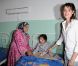 Marie Gillain visite le service ophtalmologique d'un hôpital de Marrakech, en marge du festival international du film.  Elle va à la rencontre d'enfants hospitalisés. Le 8 décembre 2011