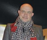 Christian Lacroix au lancement de la collection Andy Warhol de la Monnaie de Paris, au Centre Georges Pompidou à Paris, le 8 décembre 2011.