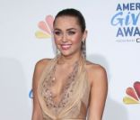 Alyssa Campennela, Miss USA 2012, assiste à la soirée American Giving Awards, le samedi 10 décembre 2011 à Los Angeles.