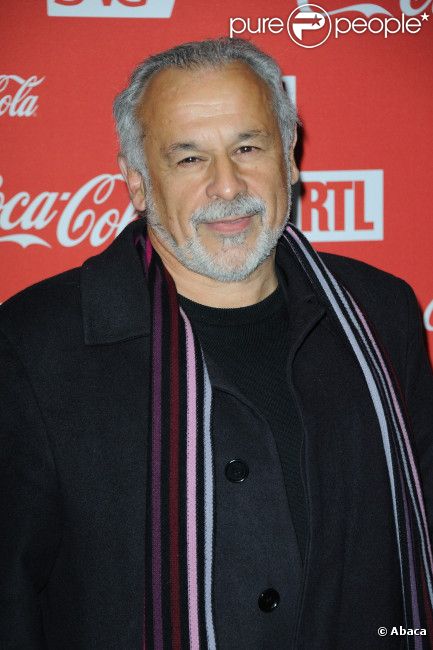 Francis Perrin lors d'une soirée au profit de l'association Petits  Princes et de  lancement du train rouge Coca Cola, le 15 décembre 2011, à  Paris