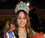 Alicia Santos, Miss Nationale 2012, lors de l'élection de Miss Nationale 2012à Pau Brasil à Paris, le 18 décembre 2011