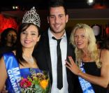 Zelko bien accompagné lors de l'élection de Miss Nationale 2012 à Pau Brasil à Paris, le 18 décembre 2011