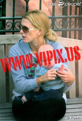 Poppy Montgomery et son petit garçon